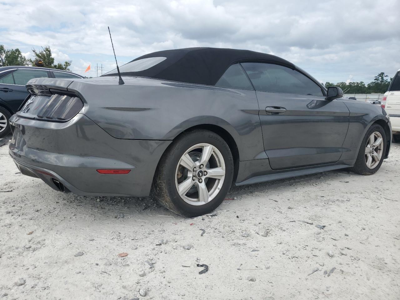2016 Ford Mustang - Image 3