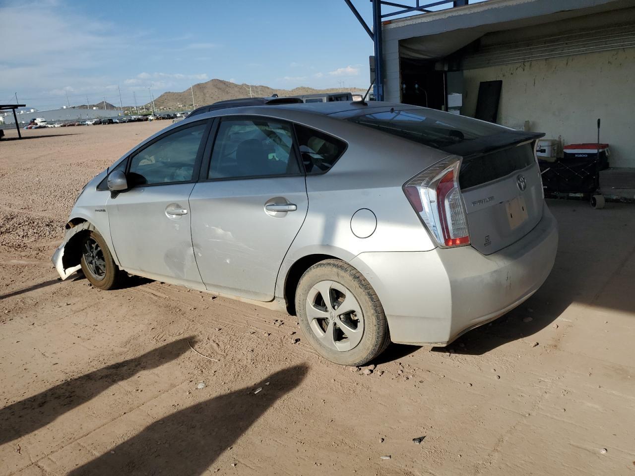 2013 Toyota Prius - Image 2