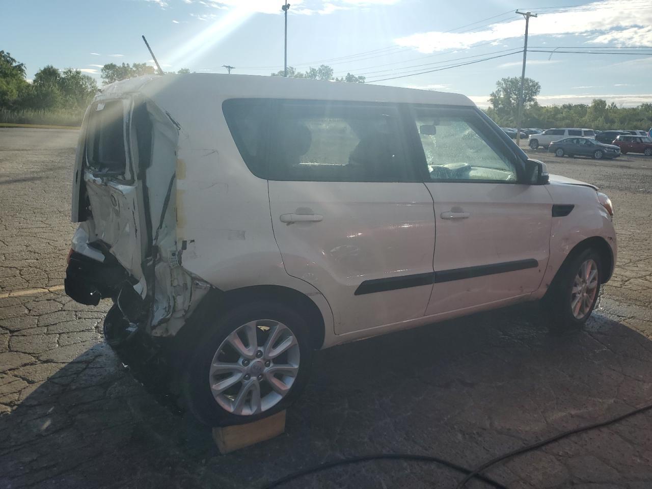 2013 Kia Soul + - Image 3