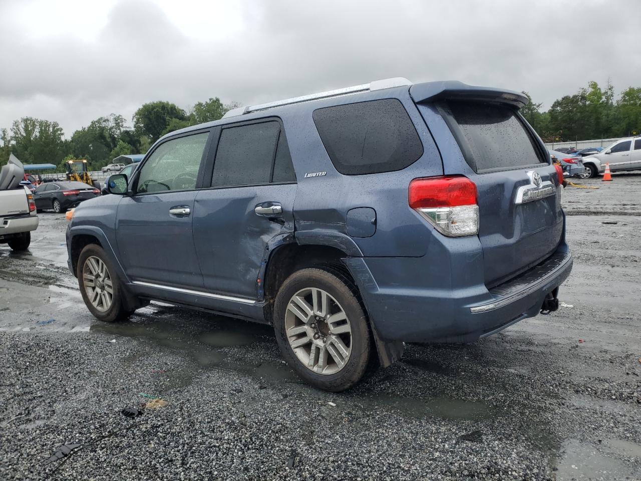 2013 Toyota 4Runner Sr5 - Image 2