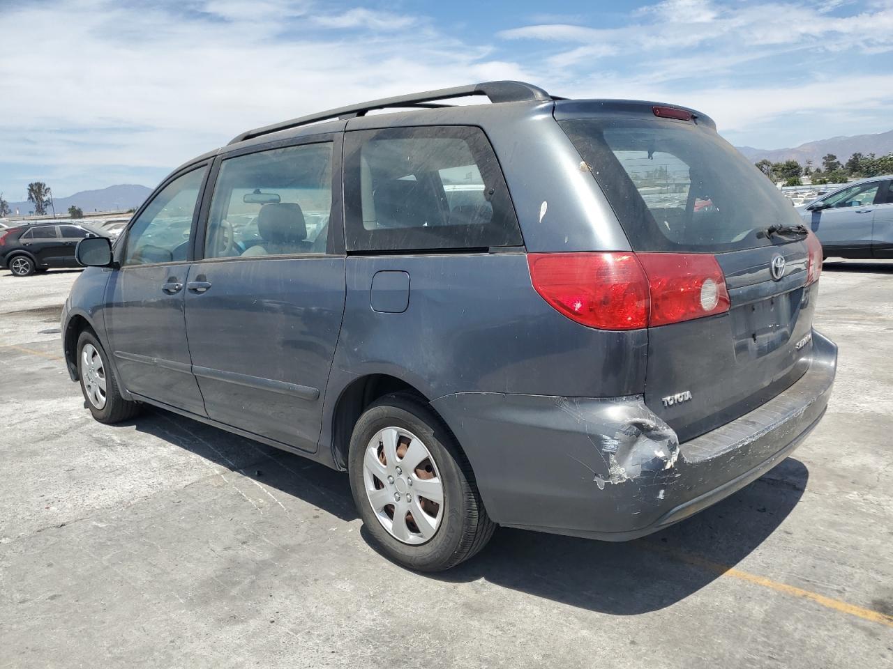 2007 Toyota Sienna Ce - Фото 2
