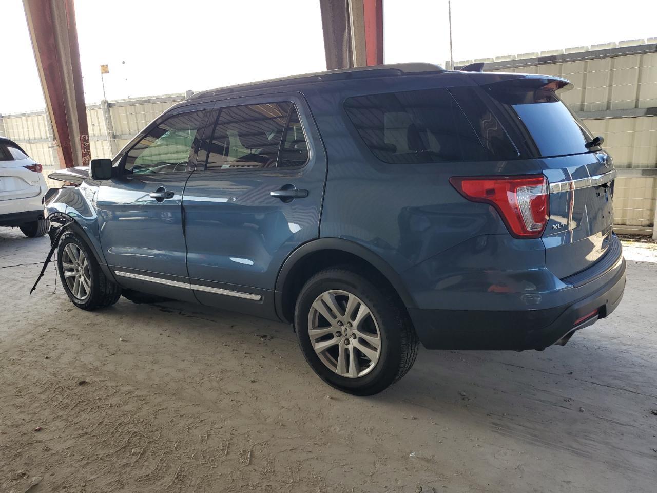 2018 Ford Explorer Xlt - Фото 2