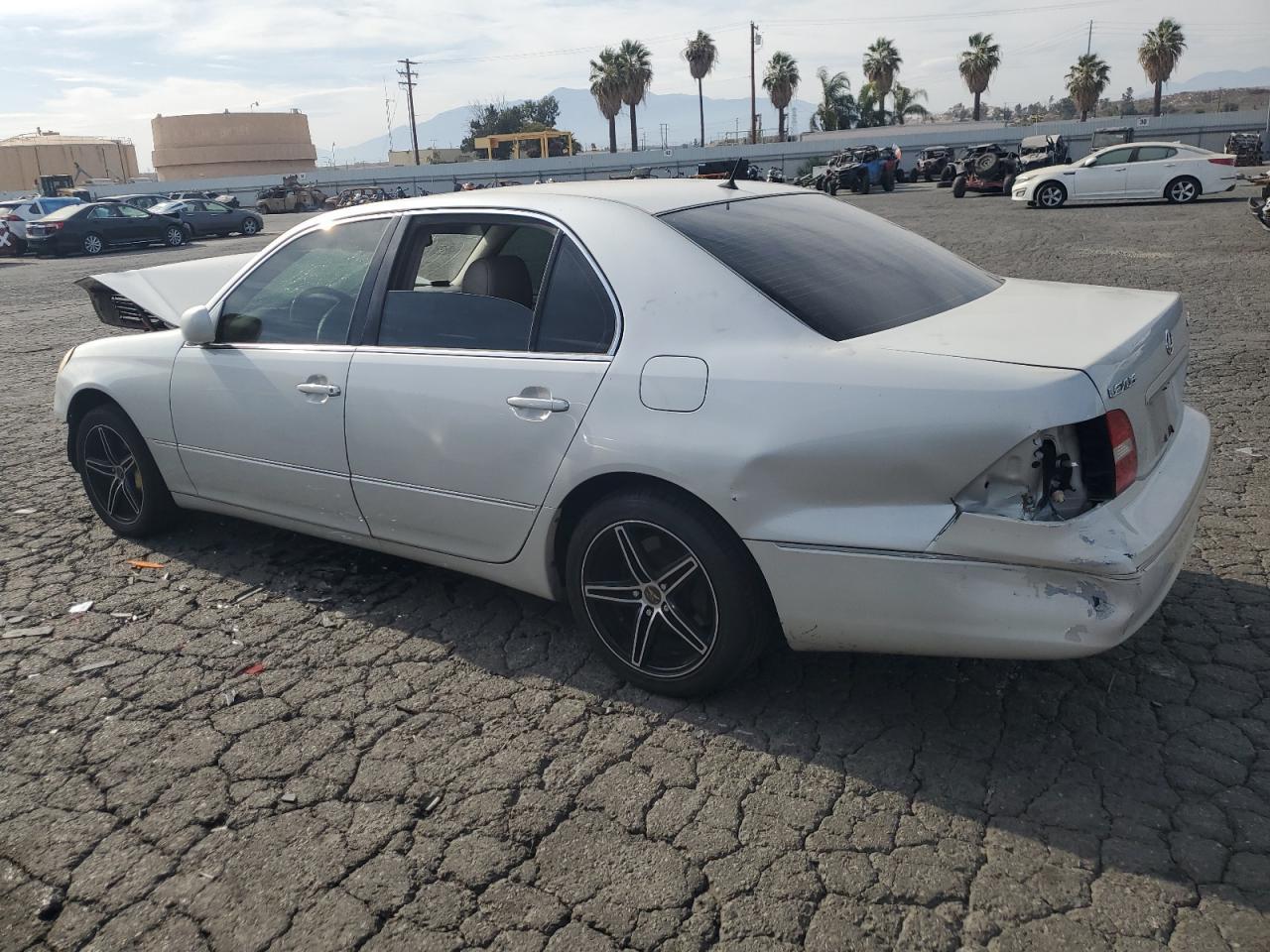 2001 Lexus Ls 430 - Image 2