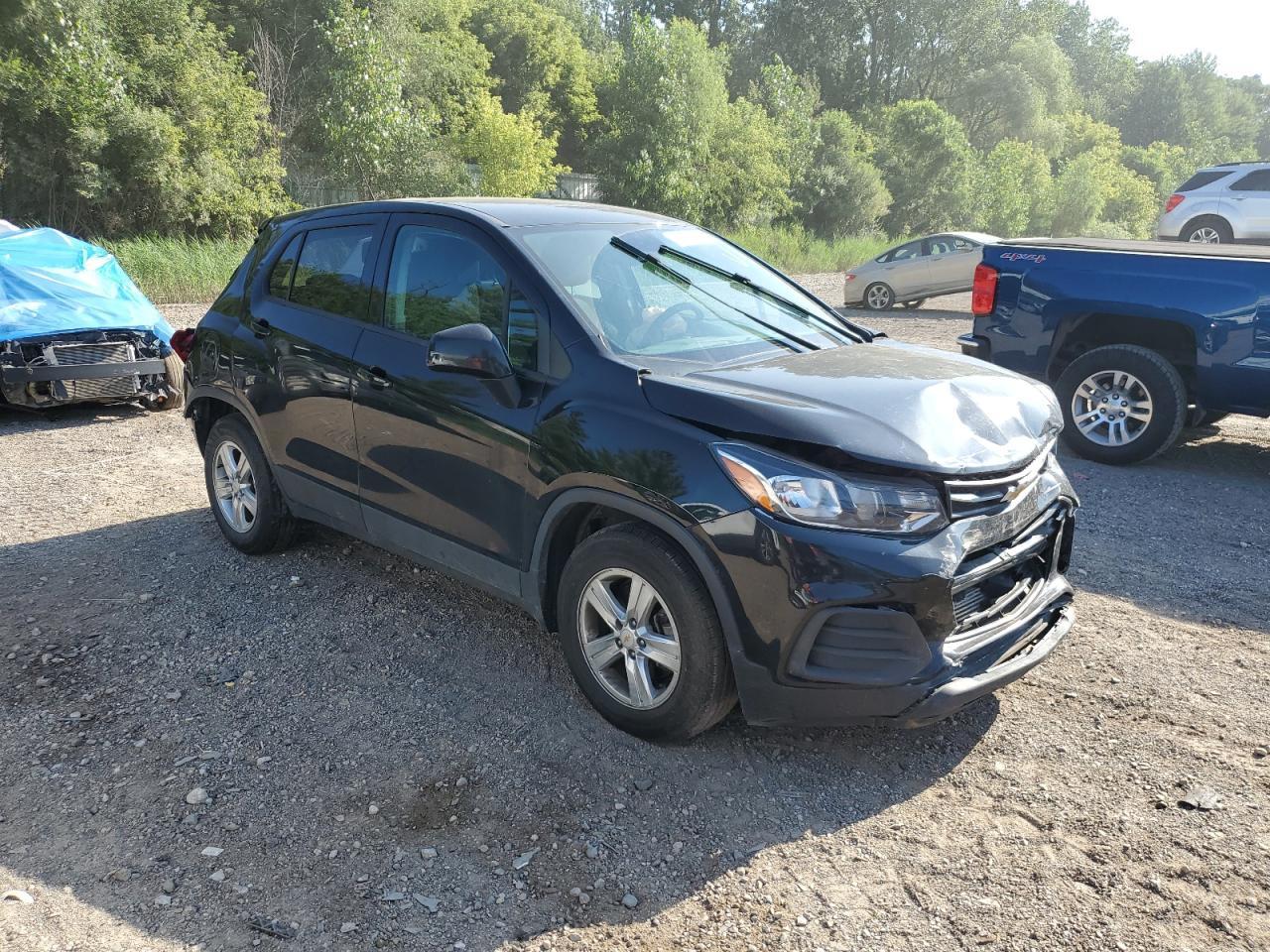 2020 Chevrolet Trax Ls - Image 4