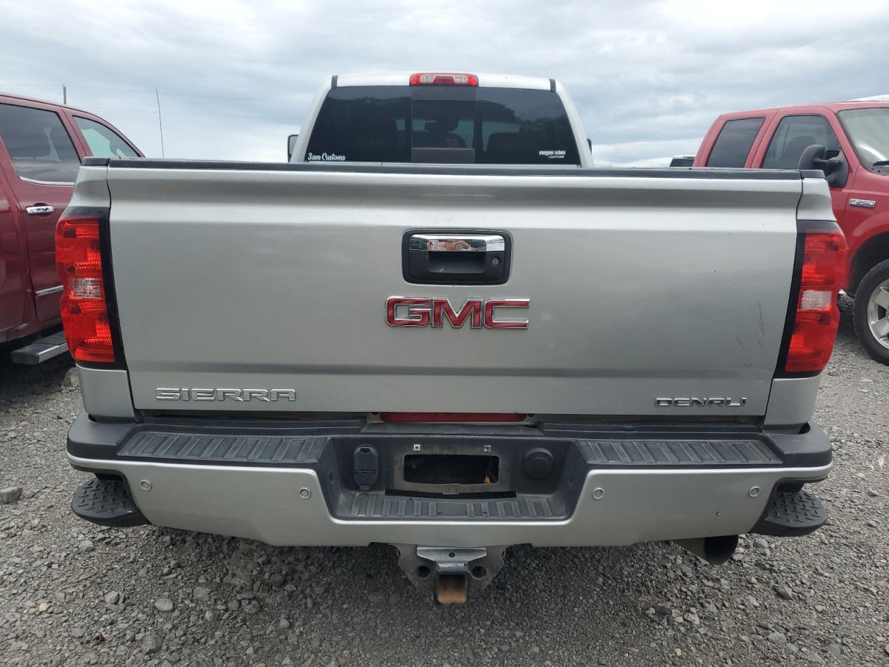 2017 GMC Sierra K3500 Denali - Image 6