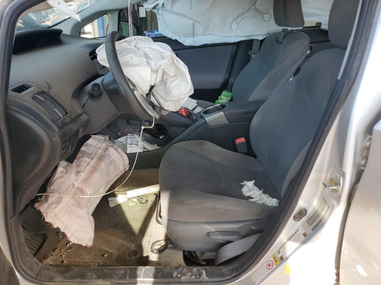 2013 Toyota Prius - Image 7