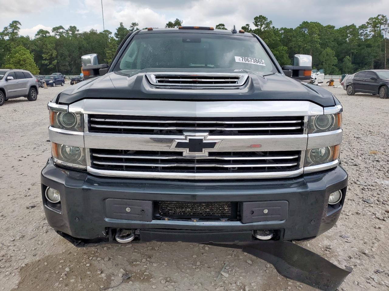 2017 Chevrolet Silverado K3500 High Country - Image 5