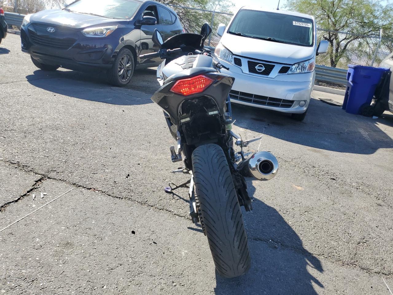 2015 Kawasaki Ex300 A - Фото 4