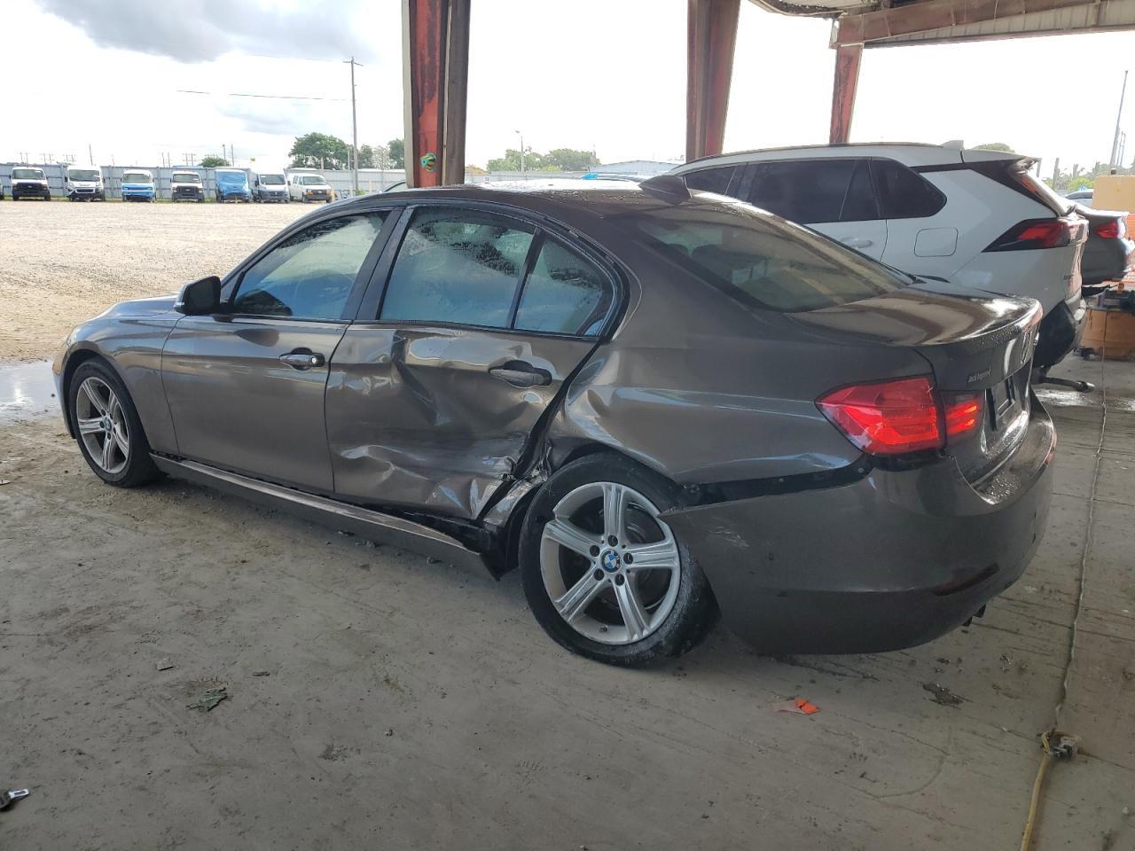 2013 BMW 328 I Sulev - Фото 2