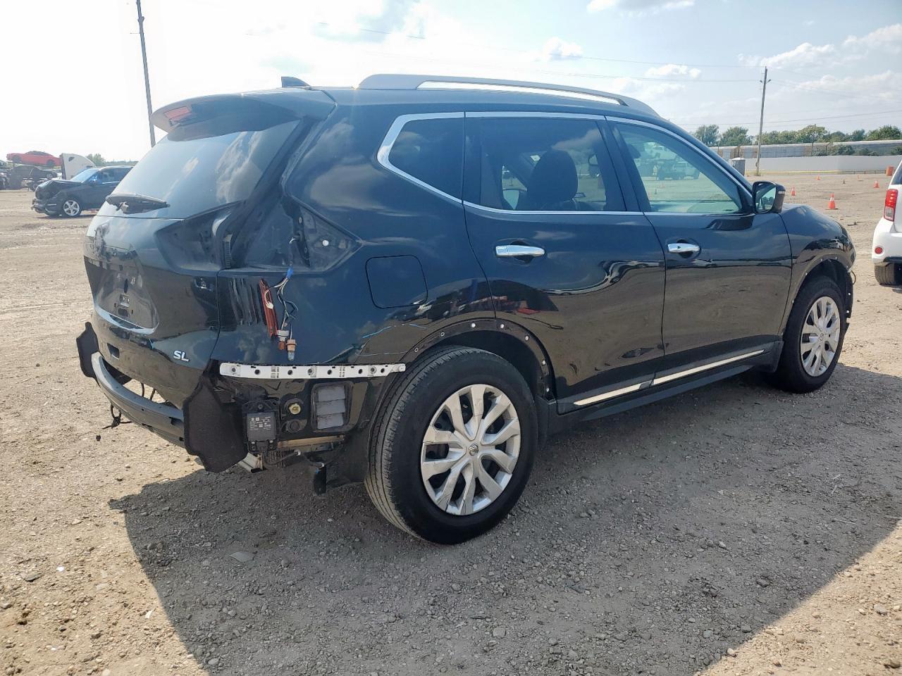 2017 Nissan Rogue S - Фото 3