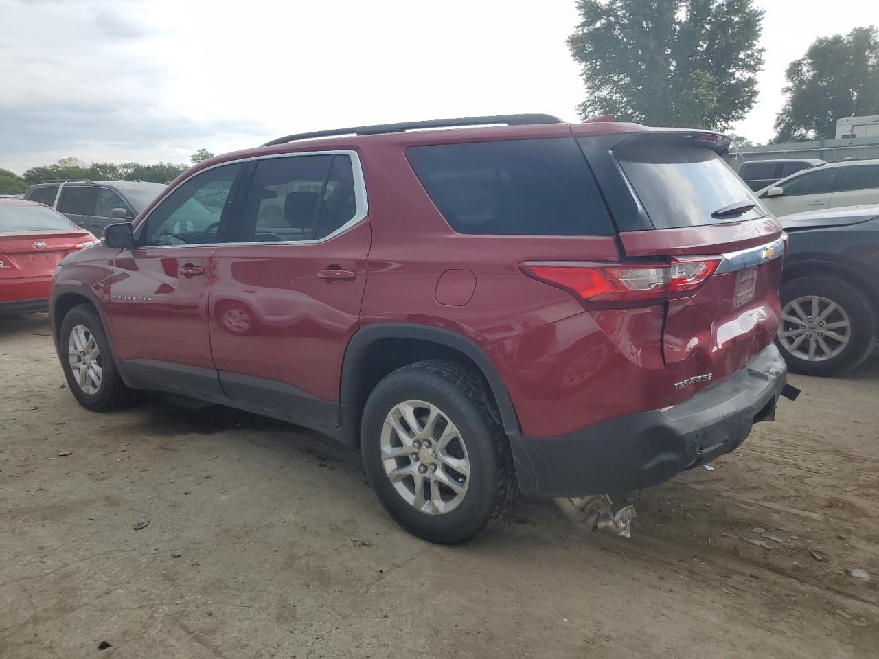2021 Chevrolet Traverse Lt - Фото 2