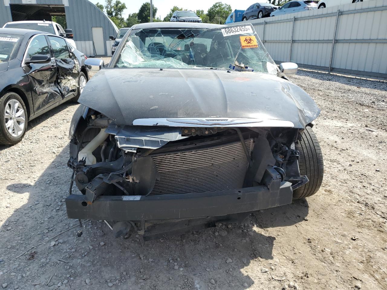 2012 Chrysler 200 Limited Limited - Image 5