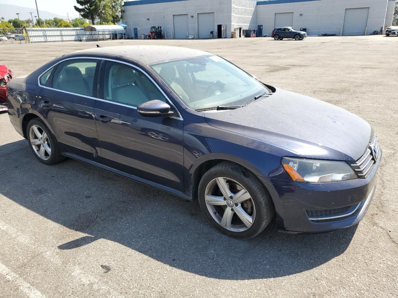 2012 Volkswagen Passat Se - Image 4