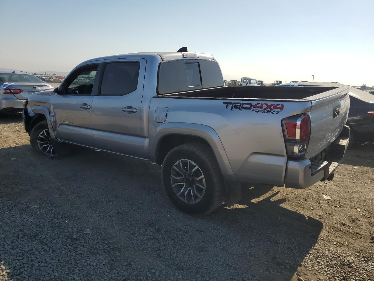 2022 Toyota Tacoma Double Cab - Фото 2