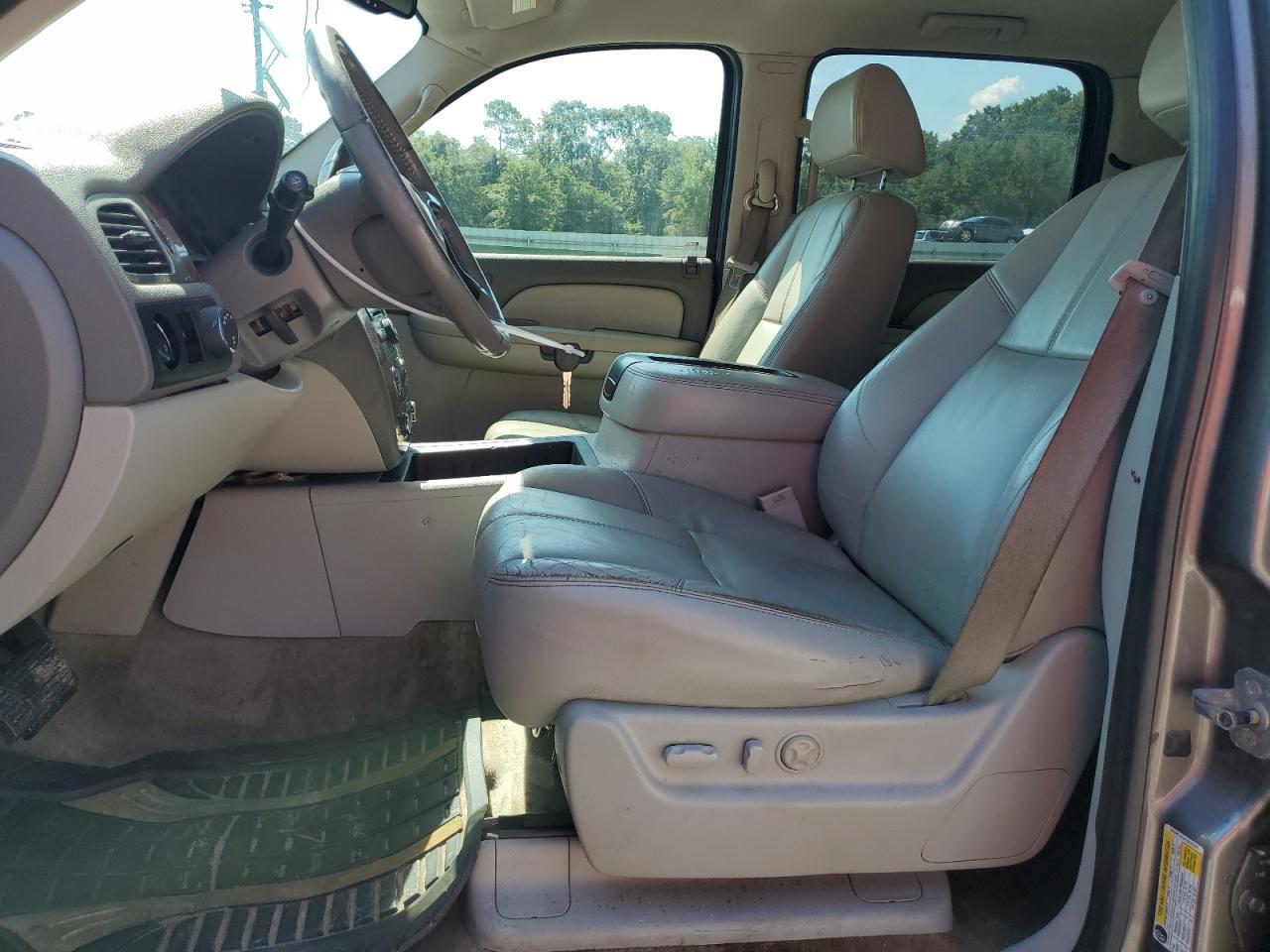 2007 Chevrolet Suburban K1500 - Image 7