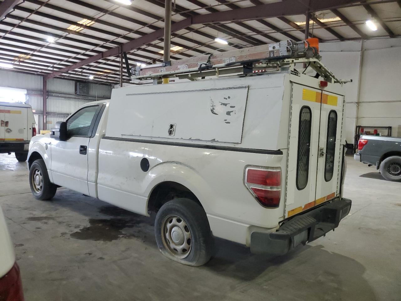 2010 Ford F150 - Image 2