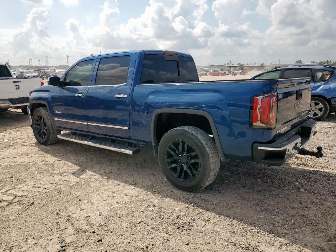 2017 GMC Sierra K1500 Denali - Фото 2
