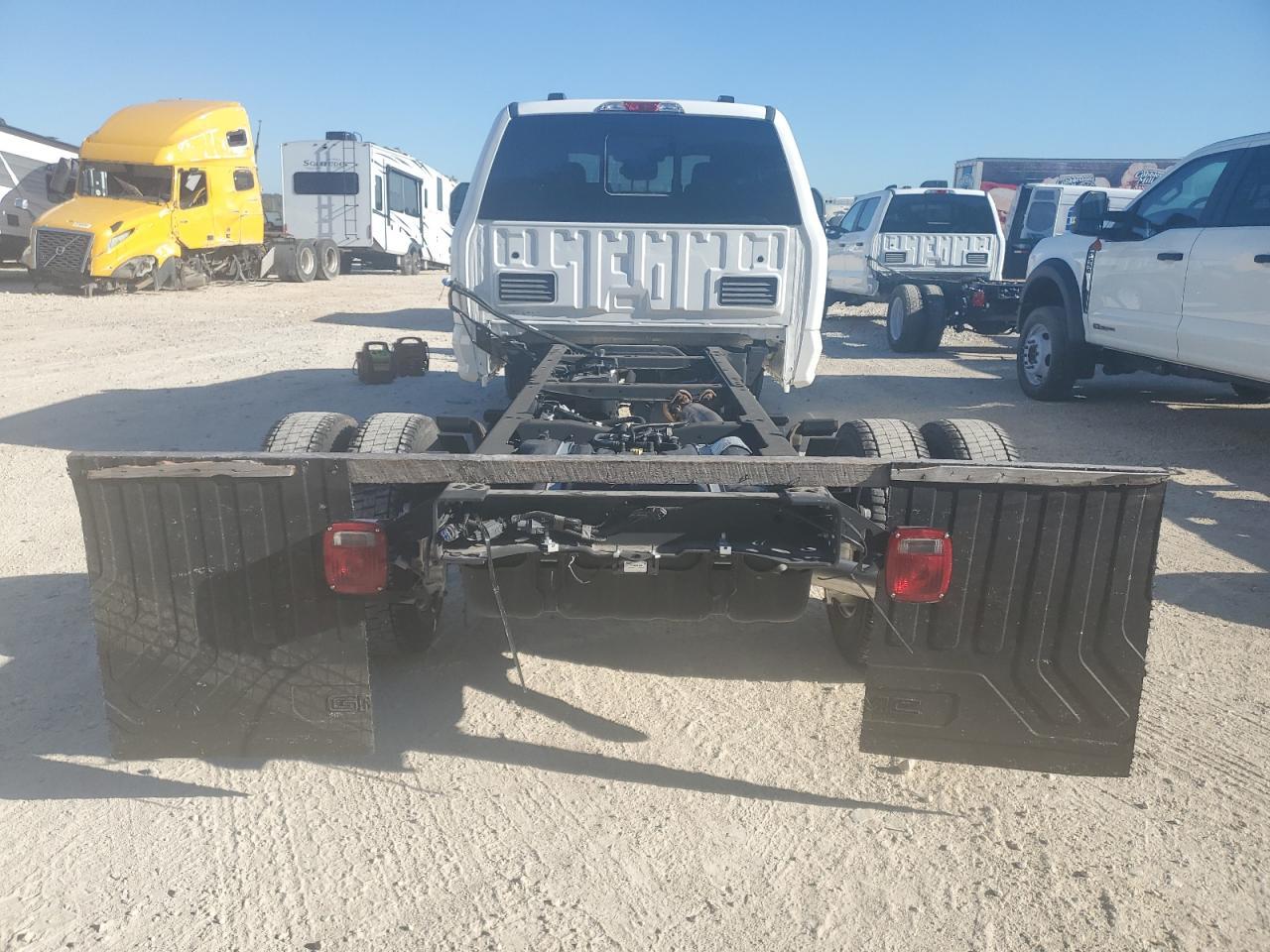 2023 Ford F550 Super Duty Super Duty - Image 6