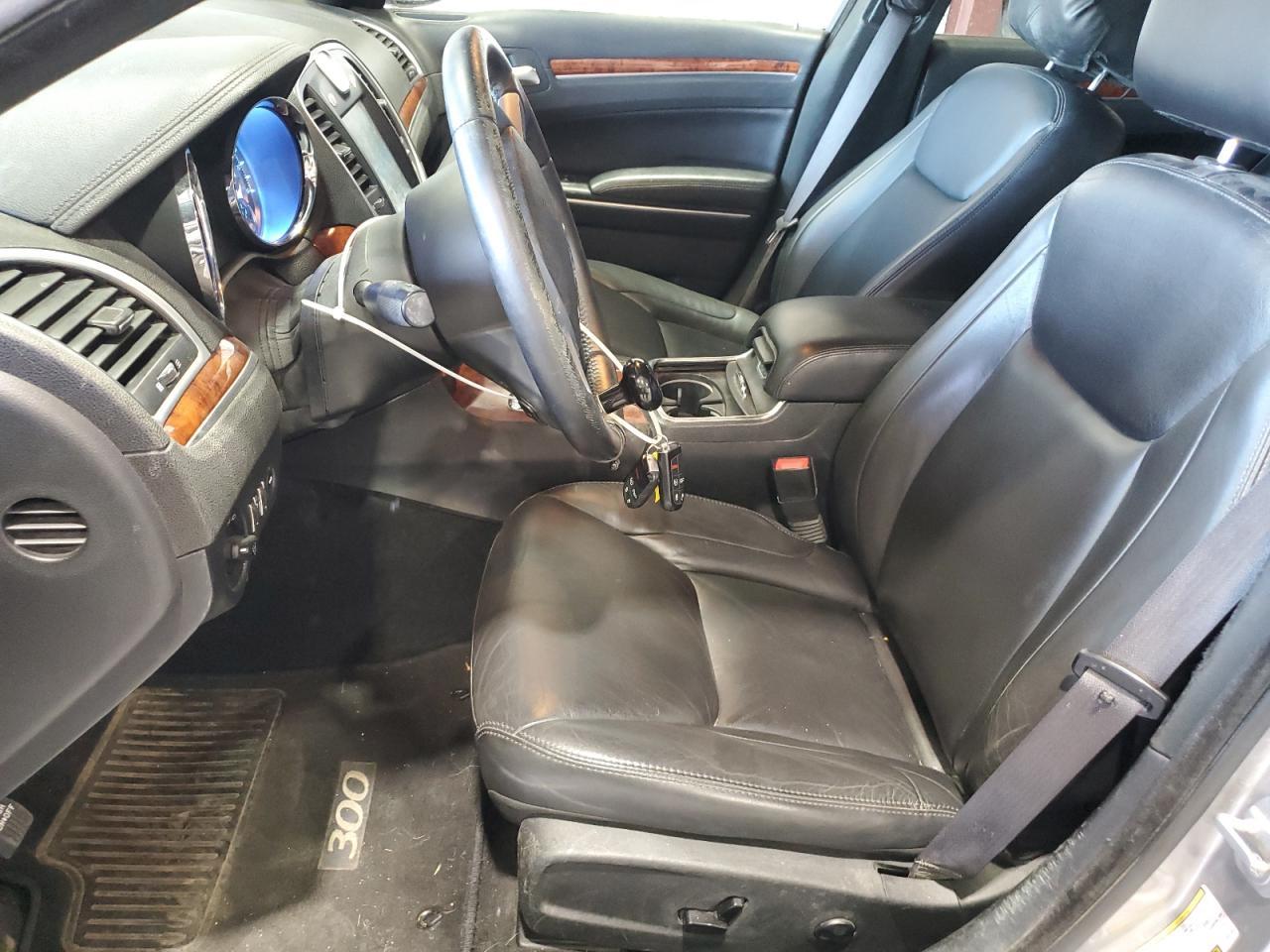 2014 Chrysler 300 - Фото 7