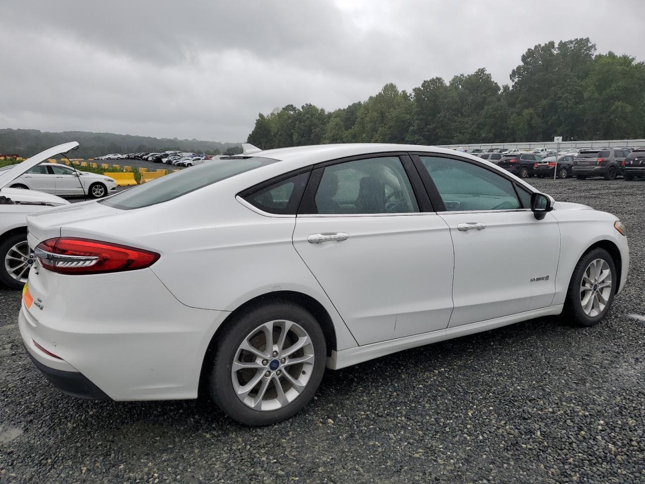 2019 Ford Fusion Se - Фото 3