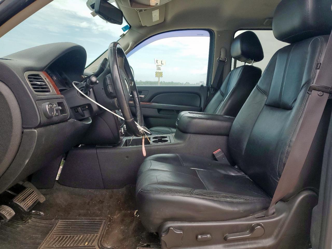 2011 Chevrolet Suburban C1500 Lt - Фото 7
