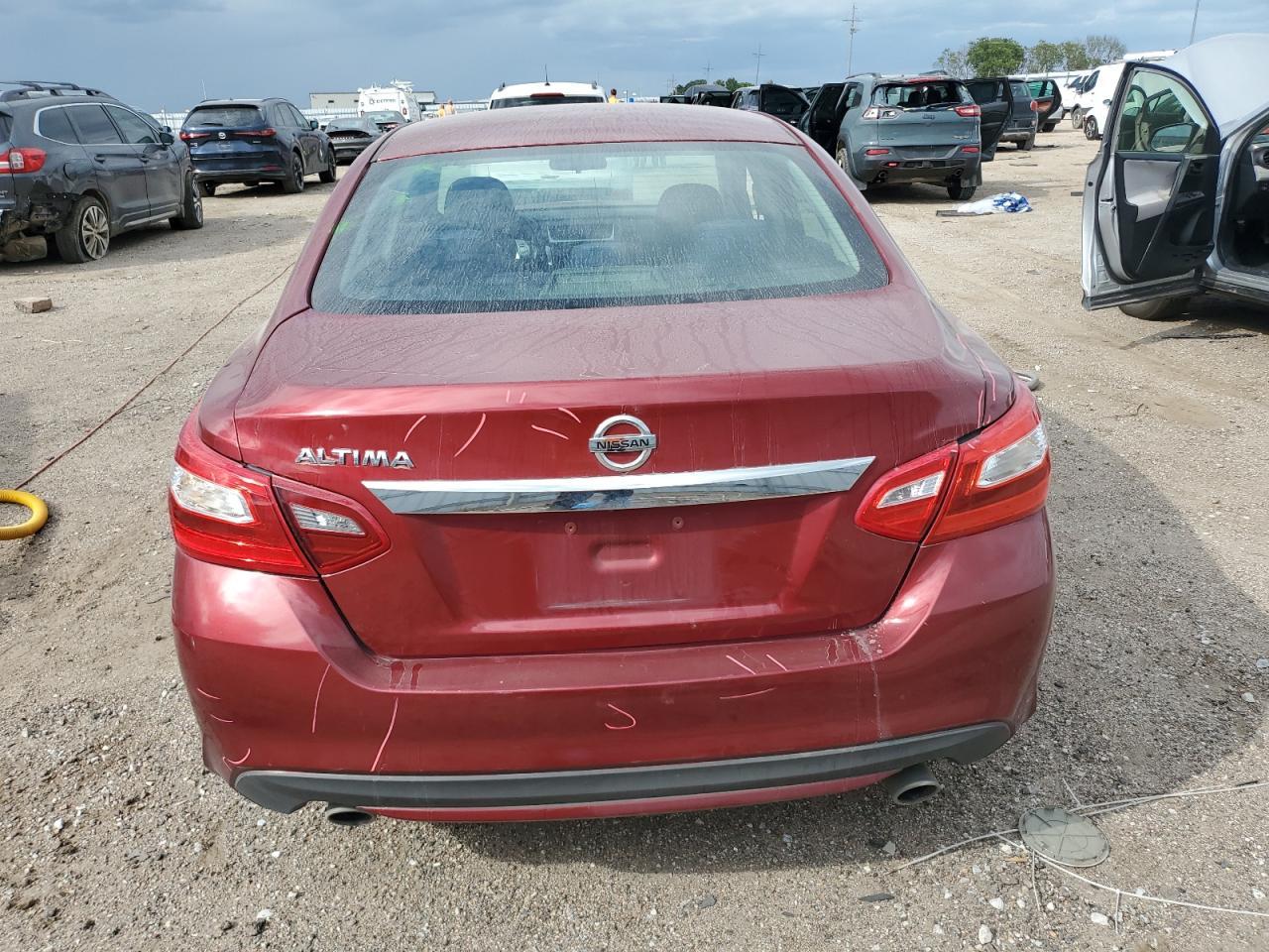 2018 Niss Altima 2.5 - Image 6