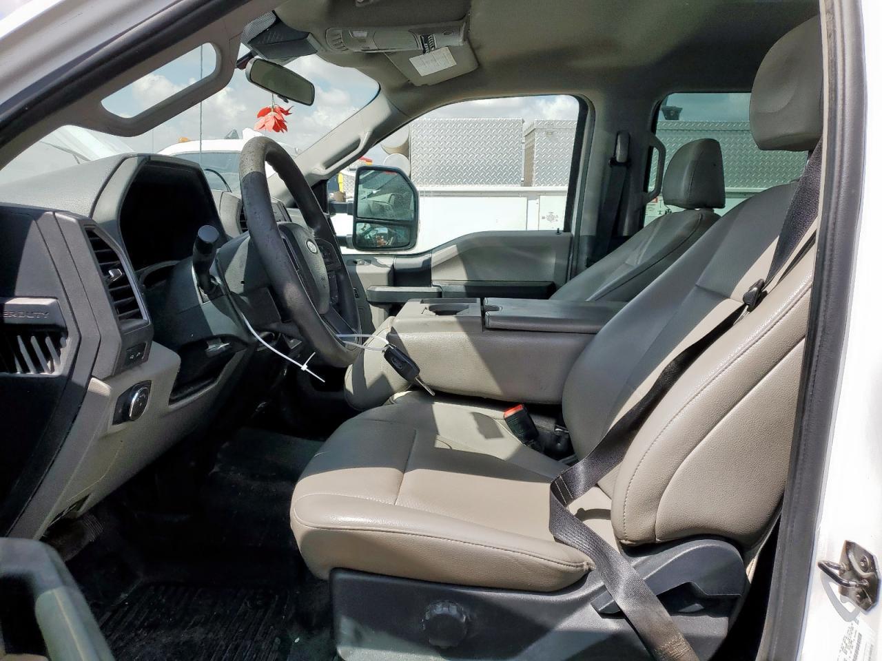 2022 Ford F550 Super Duty - Фото 7