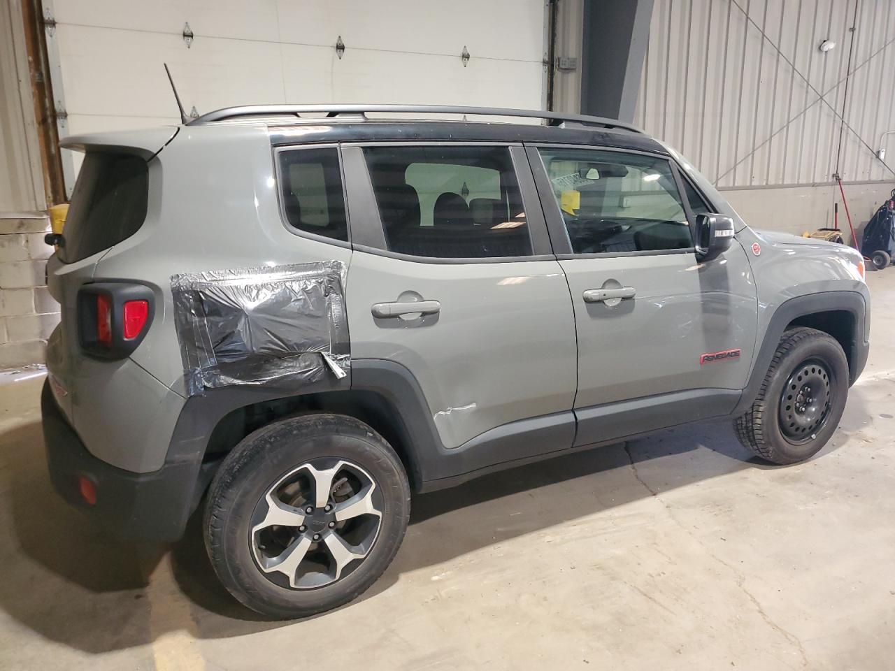 2020 Jeep Renegade Trailhawk - Image 3