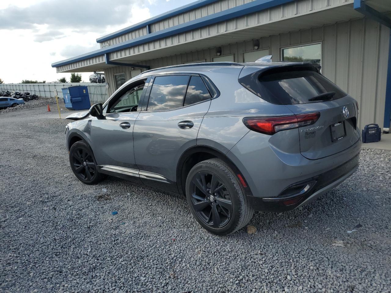 2022 Buick Envision Essence - Image 2