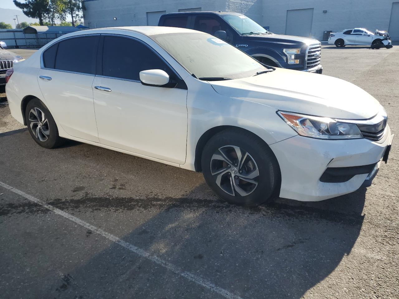 2017 Honda Accord Lx - Фото 4