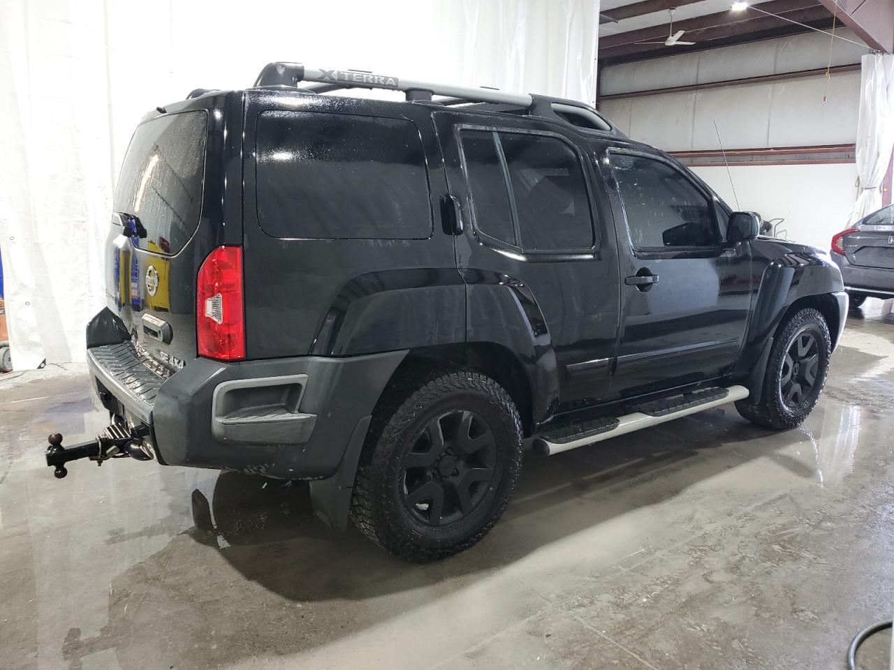 2010 Nissan Xterra X - Фото 3