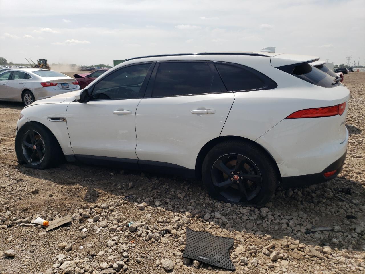 2018 Jaguar F-Pace Premium - Image 2