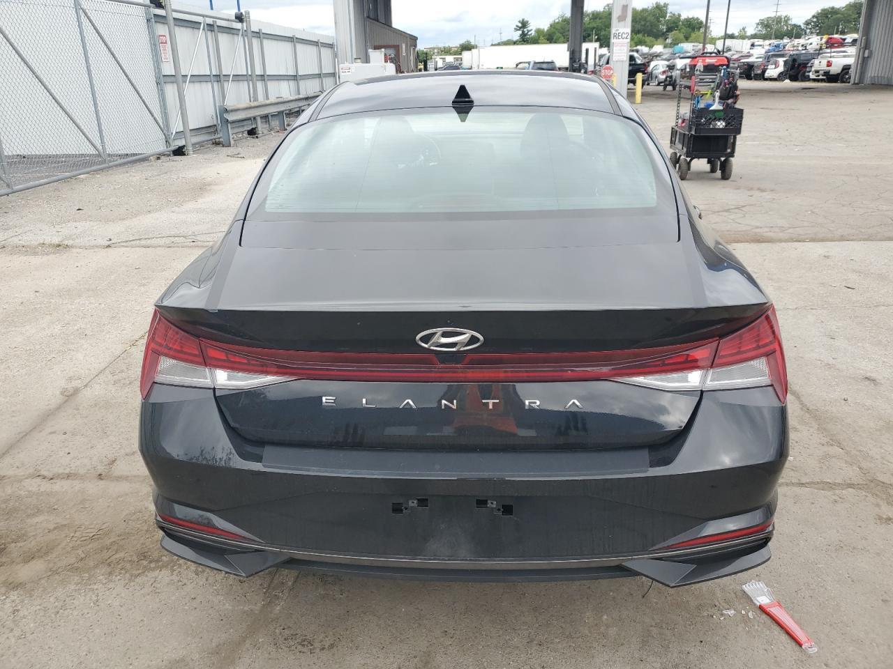 2022 Hyundai Elantra Sel - Фото 6