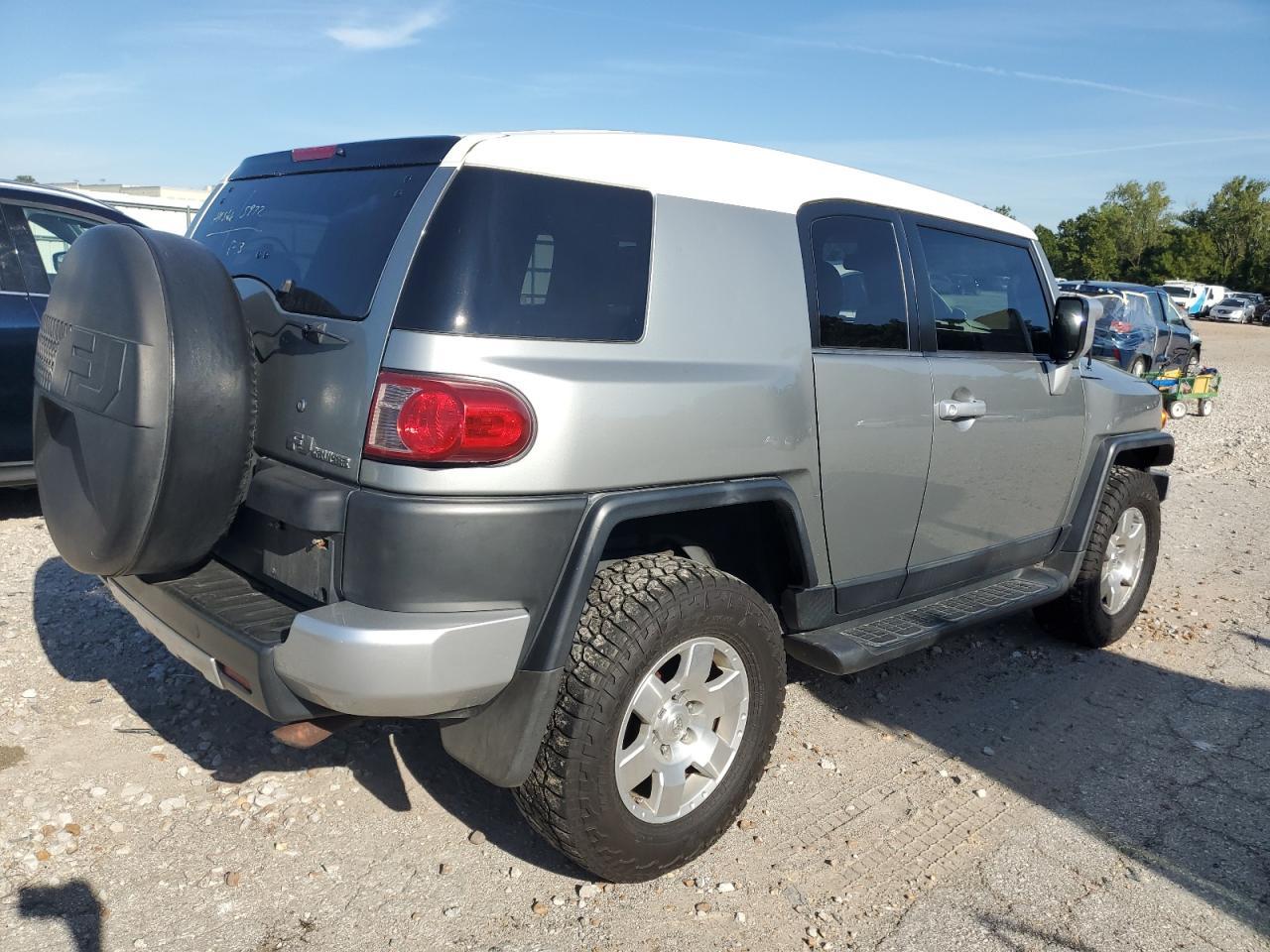 2010 Toyota Fj Cruiser - Фото 3