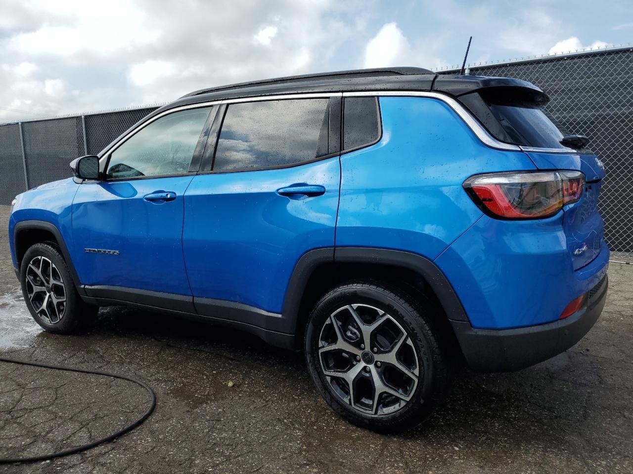 2025 Jeep Compass Limited - Фото 2