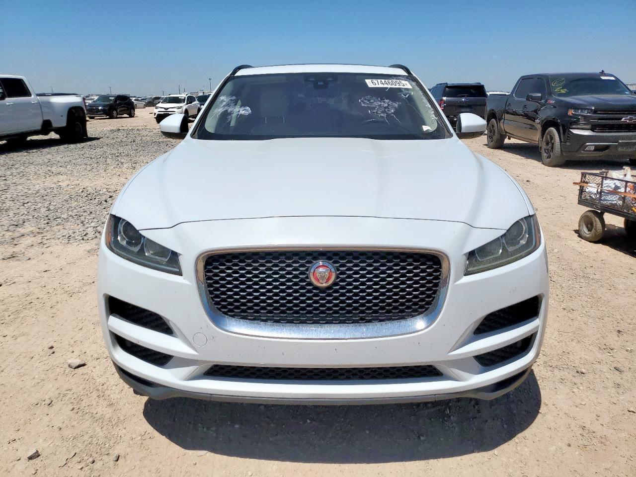 2017 Jaguar F-Pace Premium - Image 5