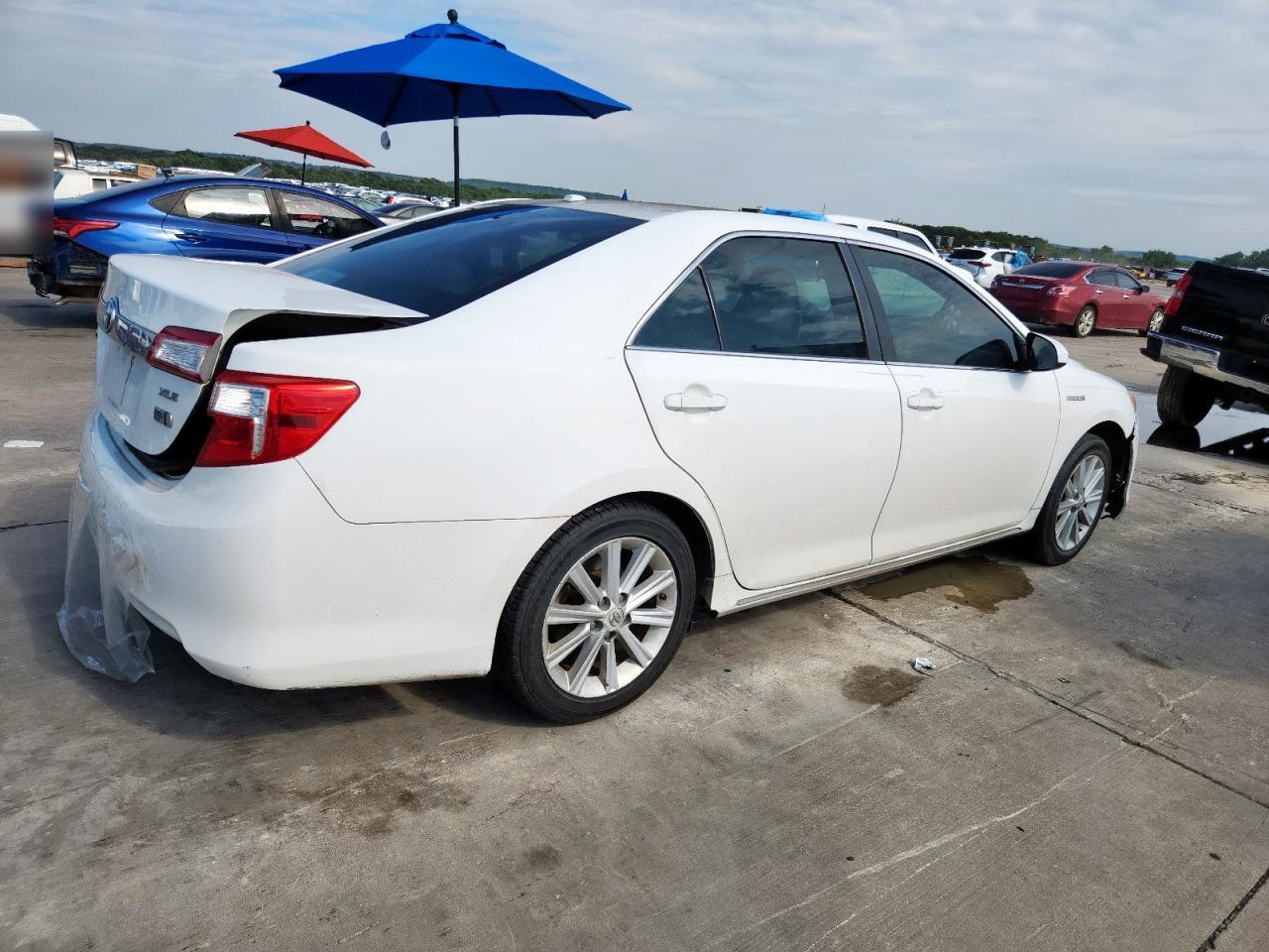 2012 Toyota Camry Hybrid - Фото 3