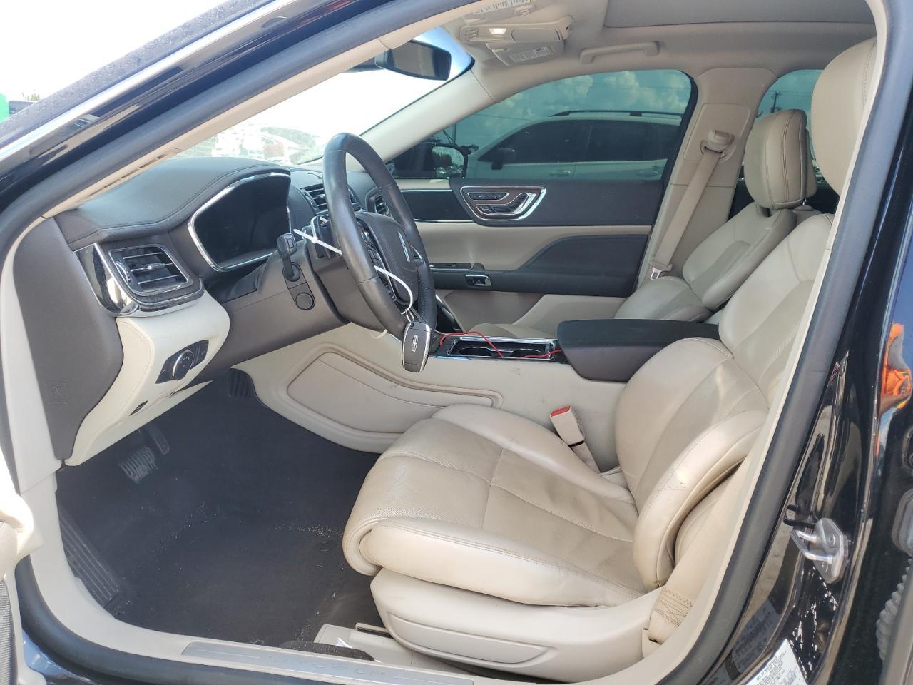 2019 Lincoln Continental Select - Фото 7