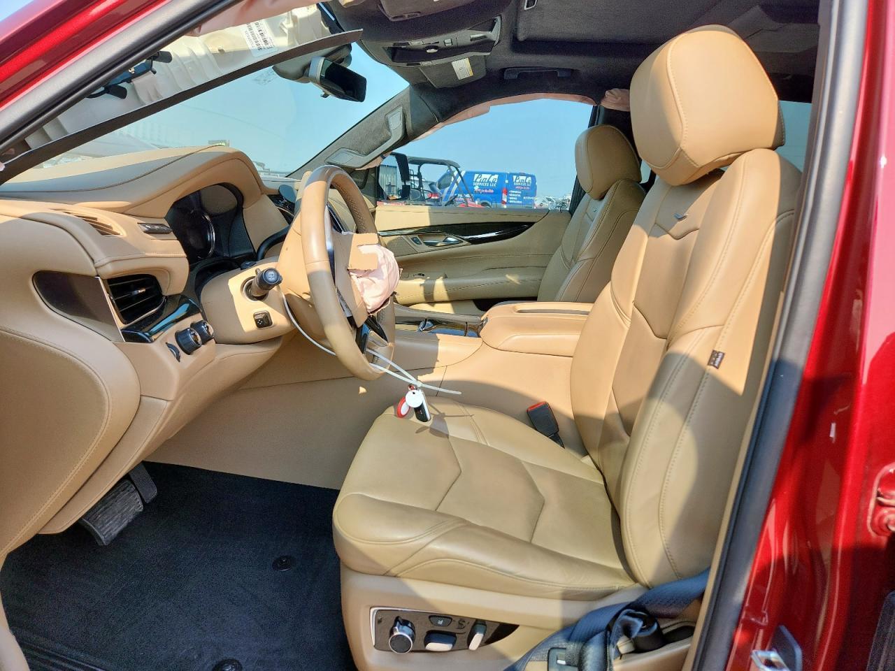 2020 Cadillac Escalade Platinum - Image 7