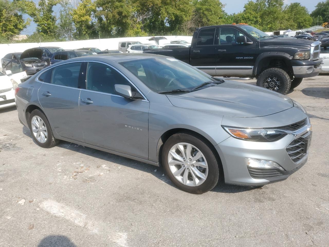 2024 Chevrolet Malibu Lt - Image 4