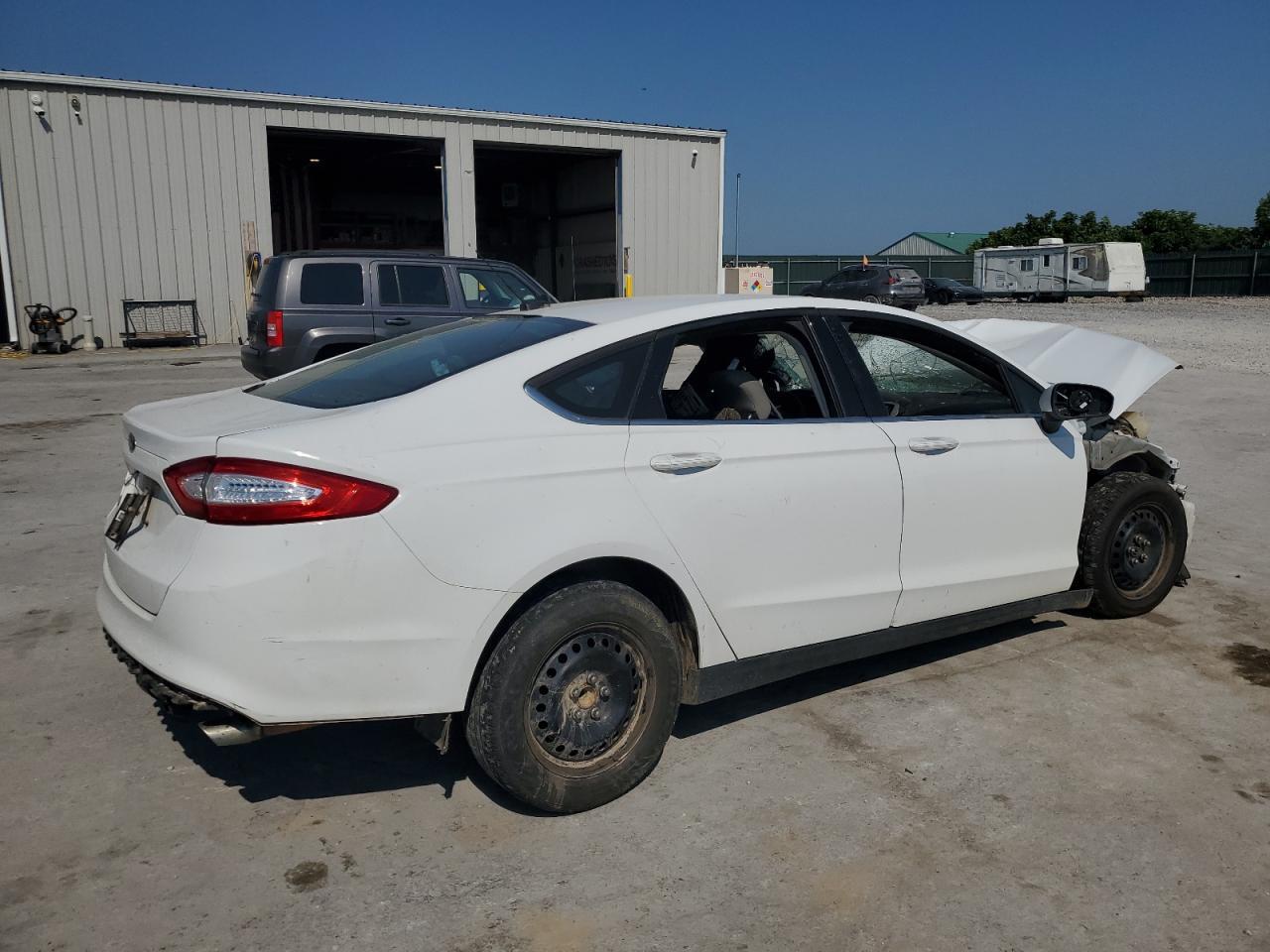 2013 Ford Fusion S - Фото 3