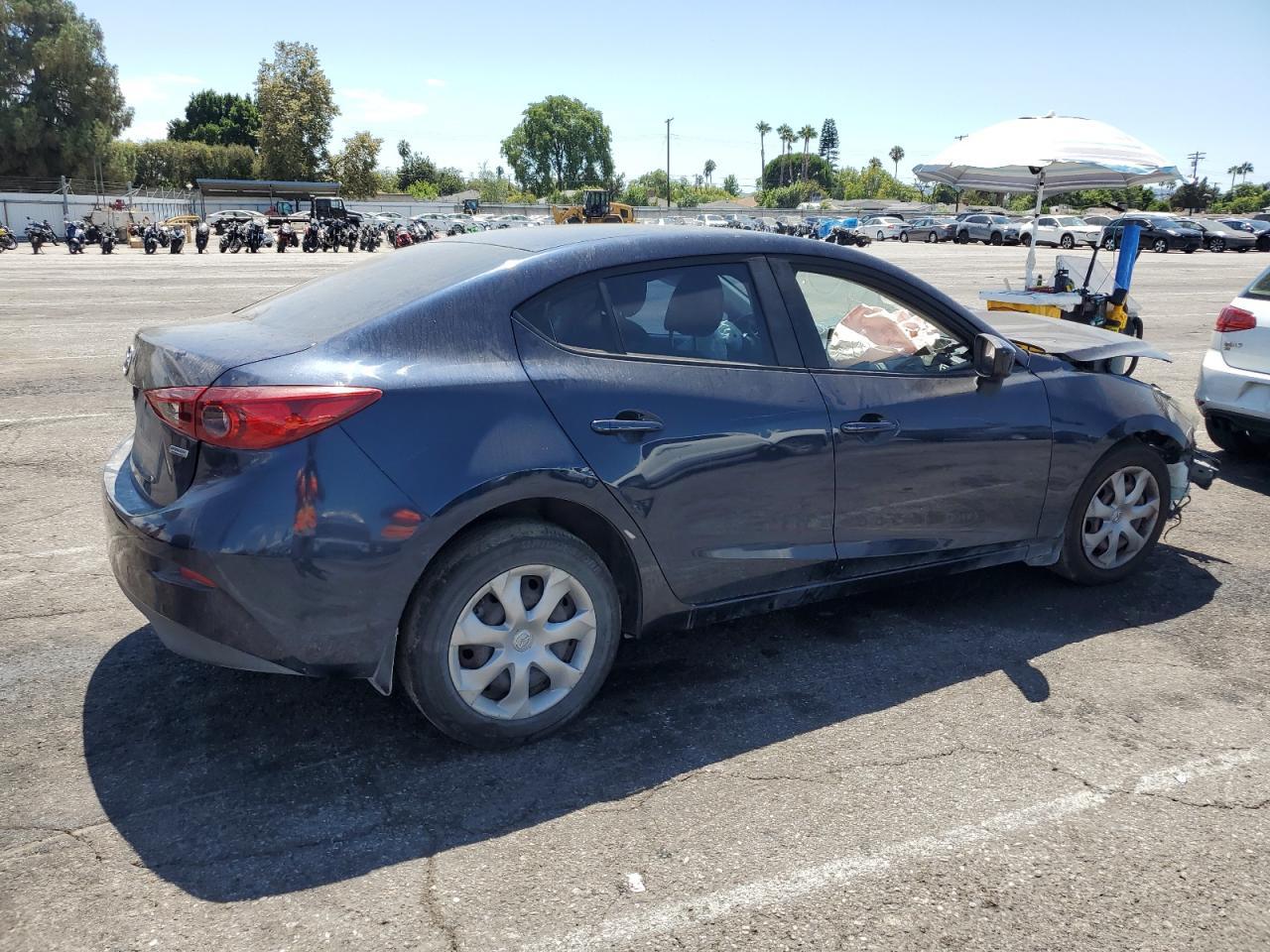 2015 Mazda 3 Sport - Image 3