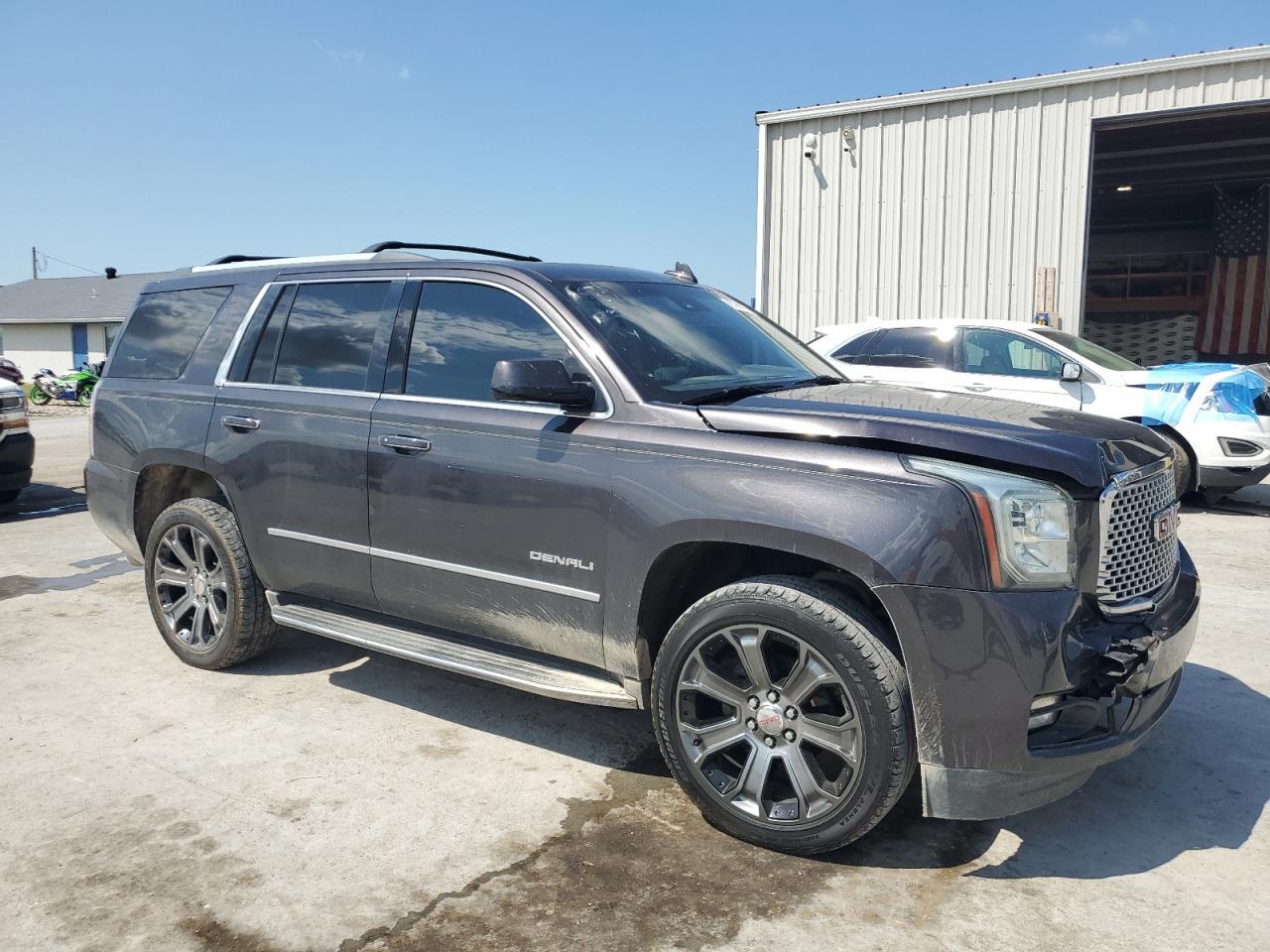 2016 GMC Yukon Denali - Image 4