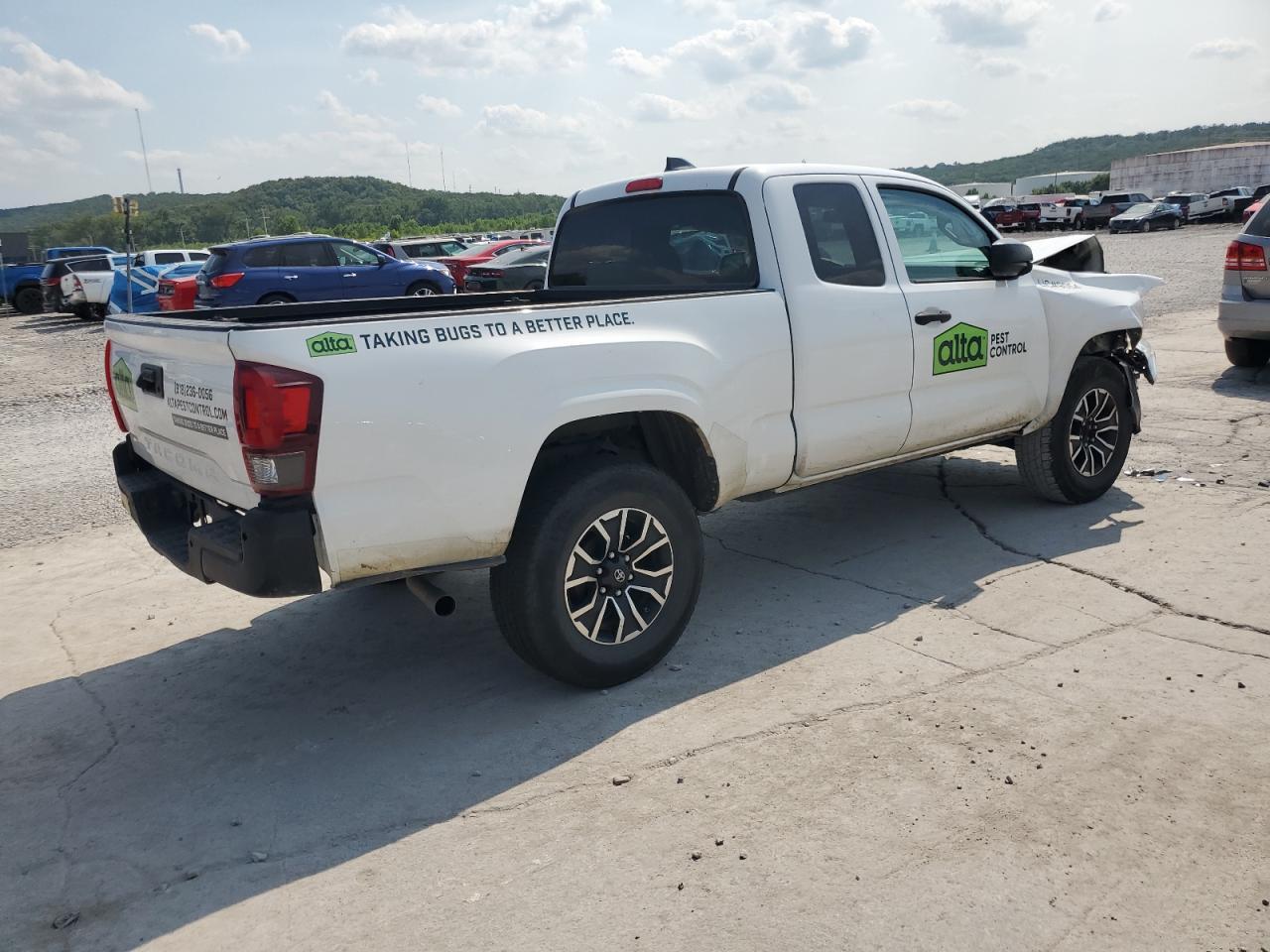 2020 Toyota Tacoma Access Cab - Image 3