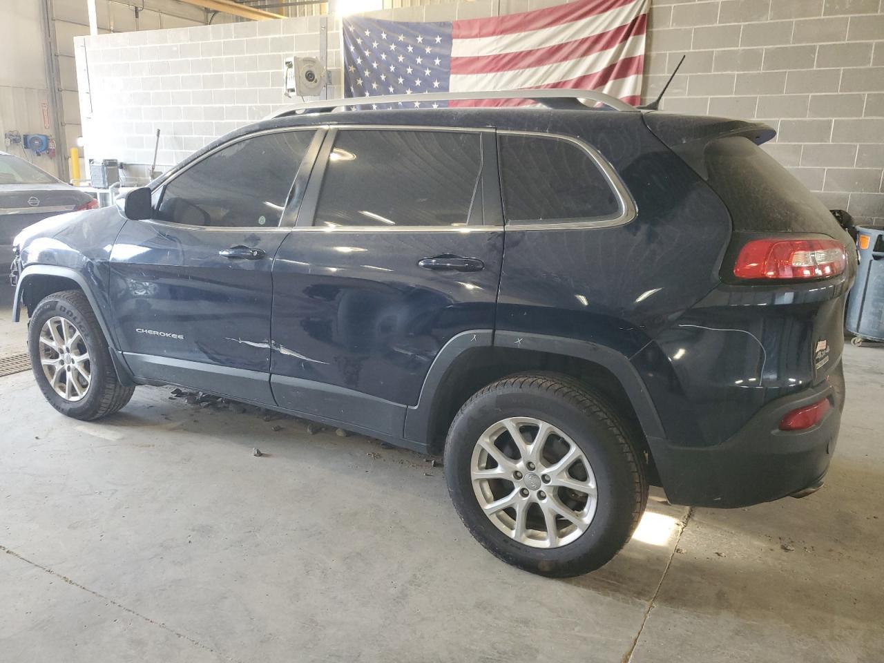 2015 Jeep Cherokee Latitude - Фото 2