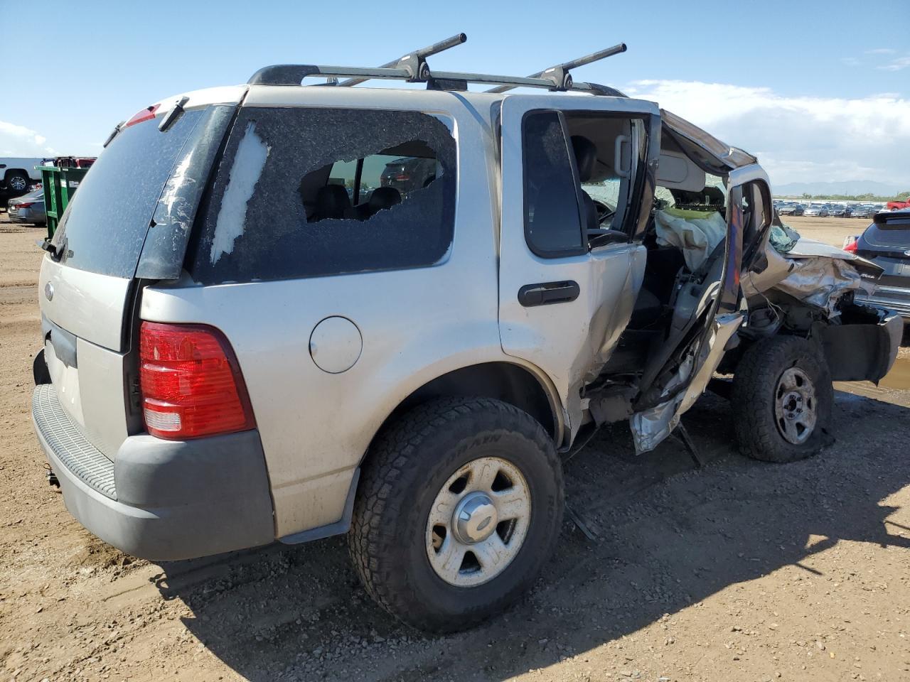 2004 Ford Explorer Xls - Image 3