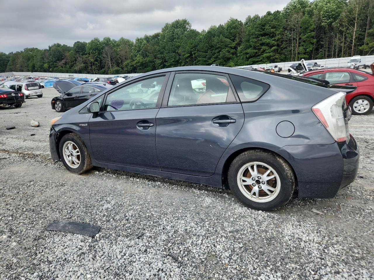 2010 Toyota Prius - Фото 2