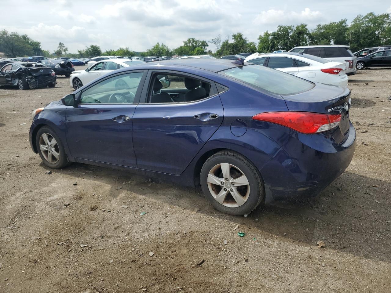 2013 Hyundai Elantra Gls - Image 2