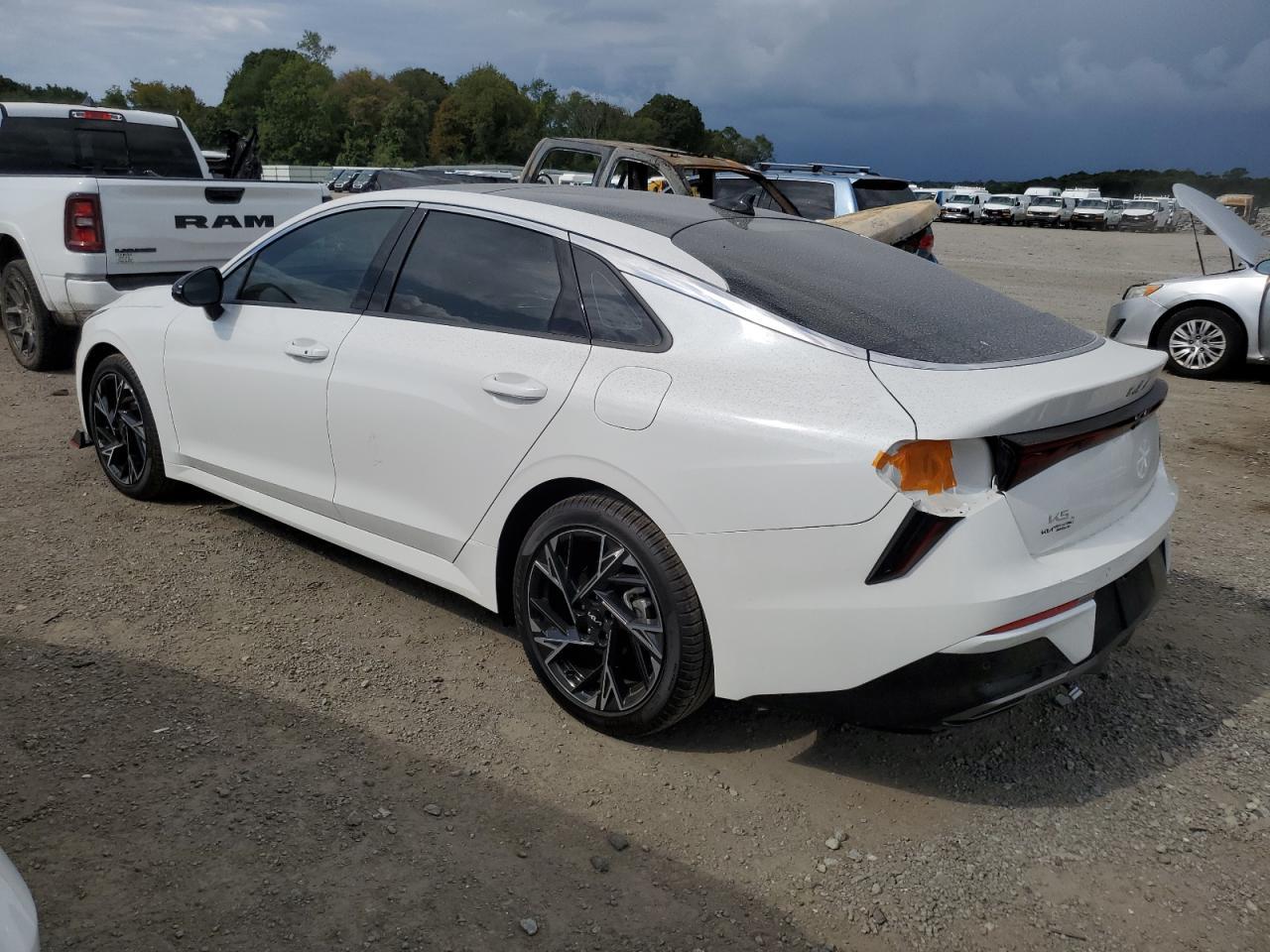 2025 Kia K5 Gt Line - Image 2