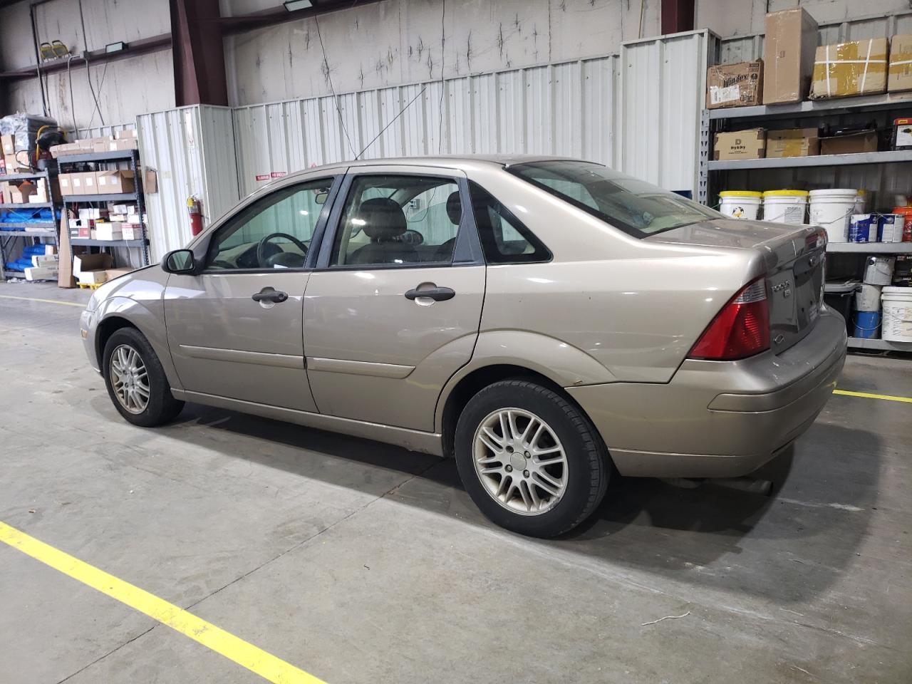 2005 Ford Focus Zx4 - Фото 2